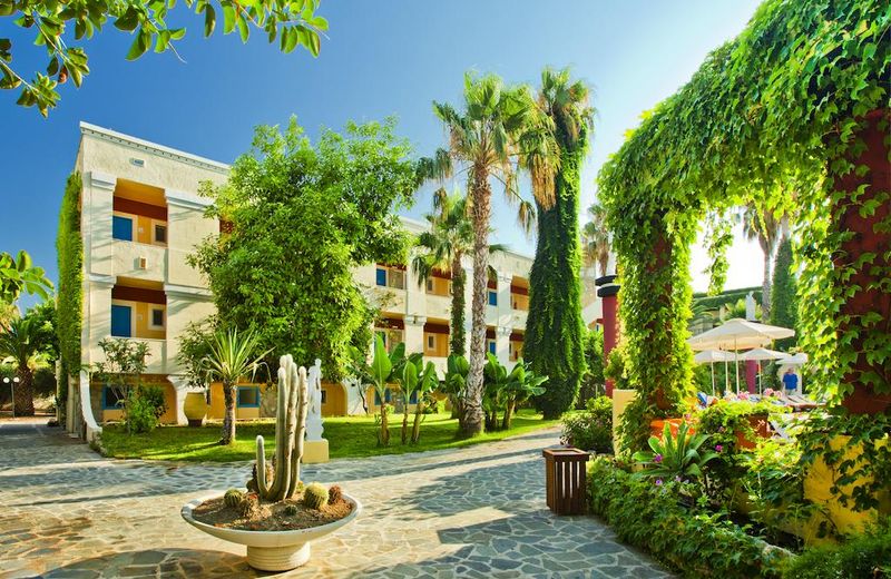 Apollon Hotel