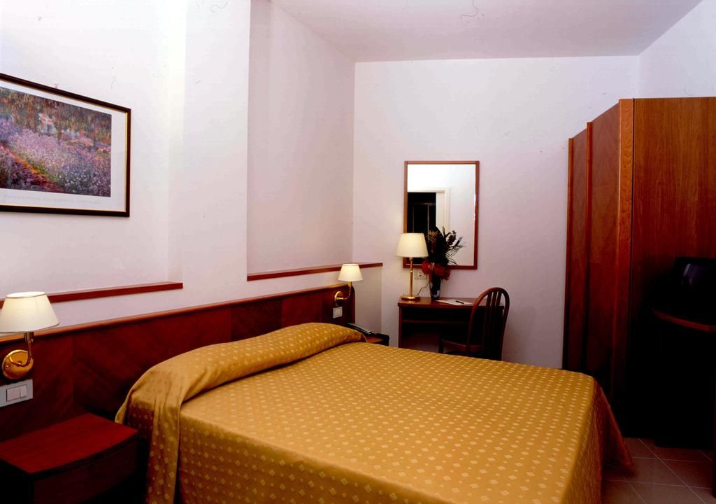 Remin Plaza
