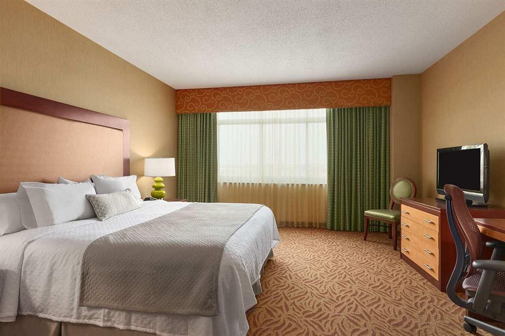 Embassy Suites Omaha- La Vista/ Hotel & Conference Center