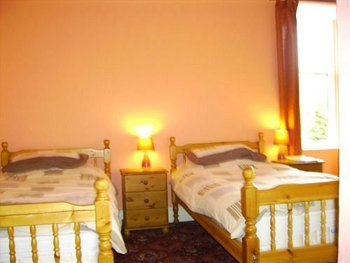 Roy Bridge Hotel