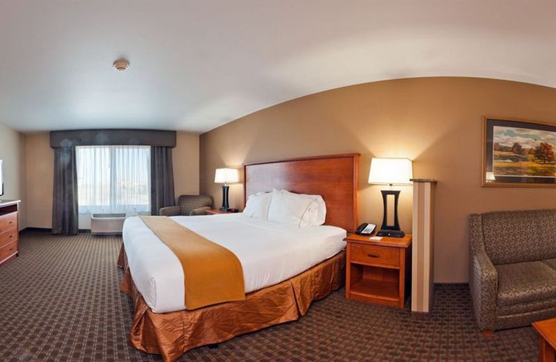 Holiday Inn Express & Suites Sioux Falls Southwest, an IHG Hotel