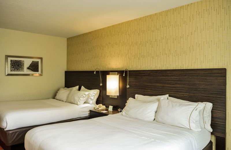 Holiday Inn Express and Suites - Bradford, an IHG Hotel