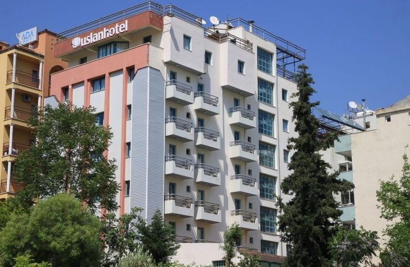 Uslan Hotel