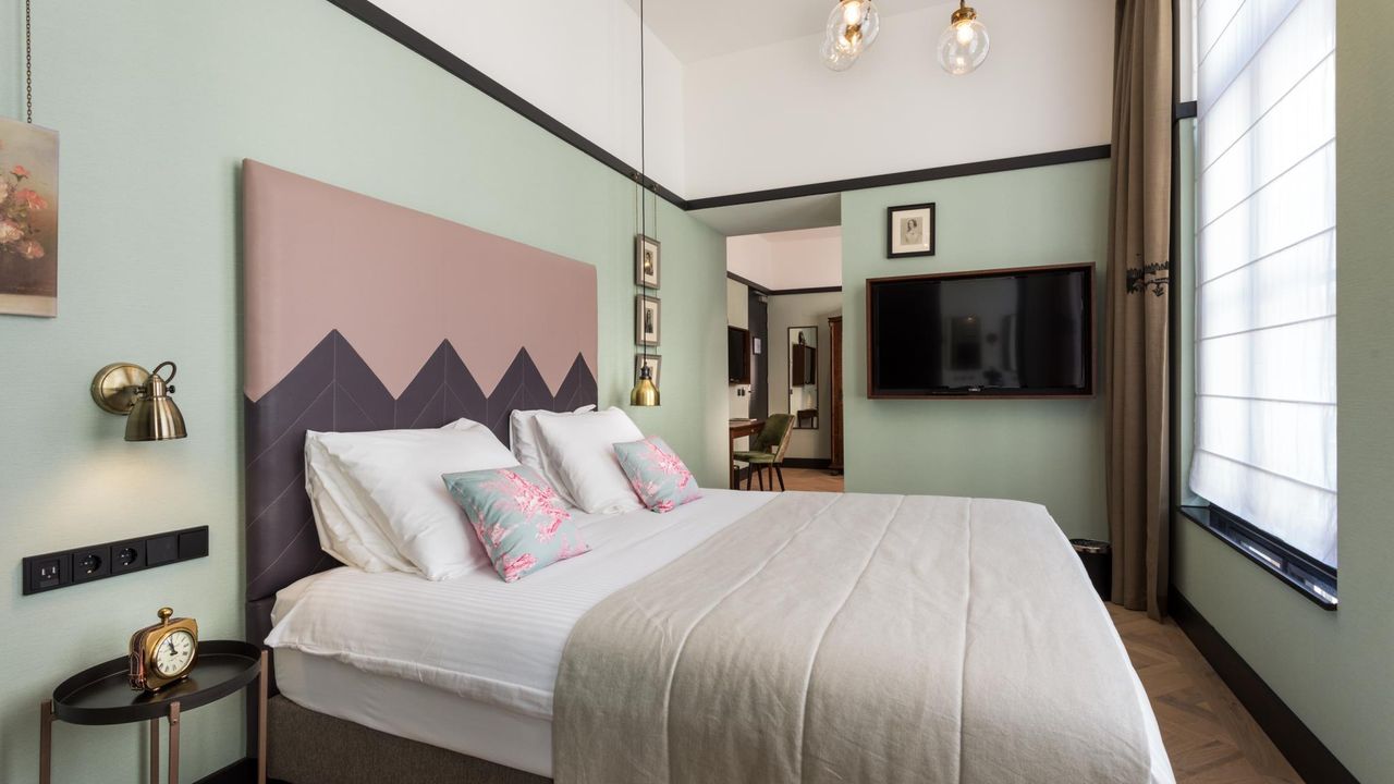 The Hendrick's Hotel