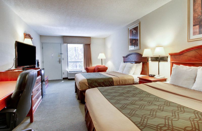 Econo Lodge Inn & Suites Gulfport