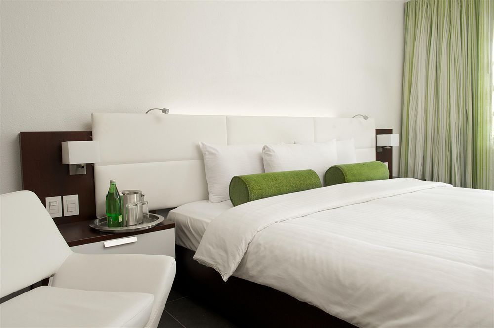 Trupial Hotel & Casino