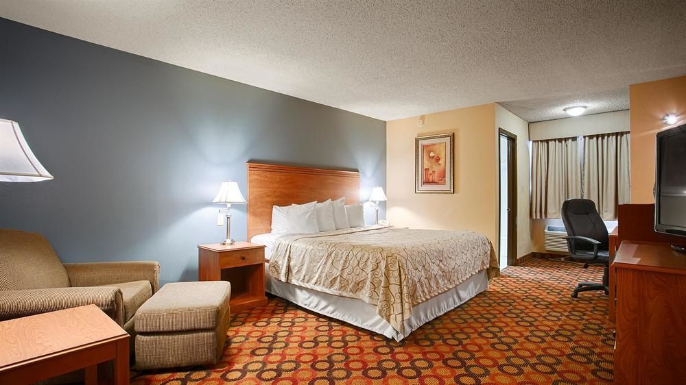 Clarion Inn