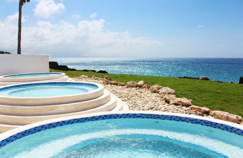 Ocean Village Deluxe Resort & Spa