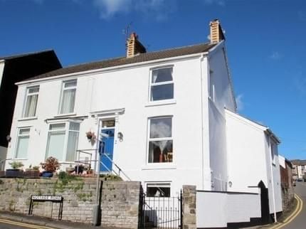 Pilton House