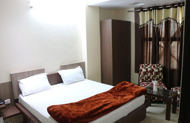 Hotel Crystal