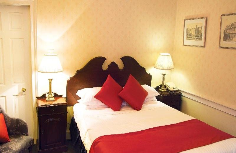 Mackay's Spa Lodge Hotel