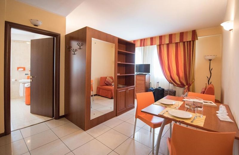 HOTEL RESIDENCE WHITE PALACE