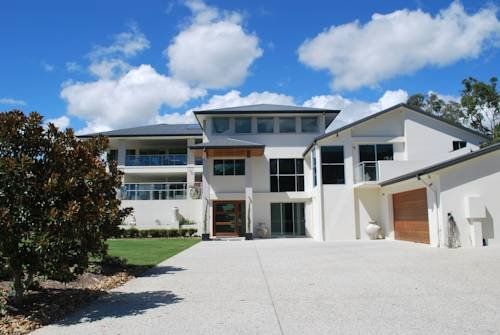 QUEENS RIDGE HOUSE