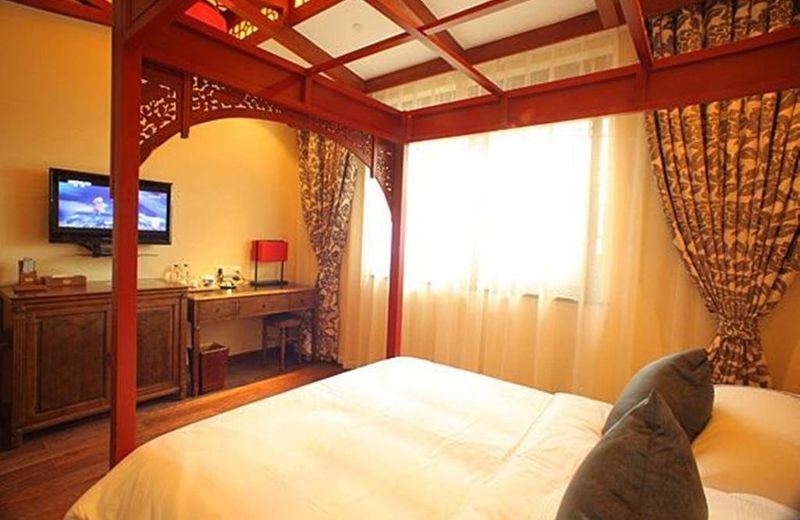 Waterside Resort (In Xizha Scenic Area - ticket not included)
