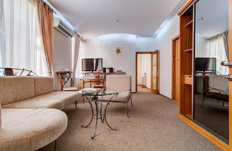Hotel Diana