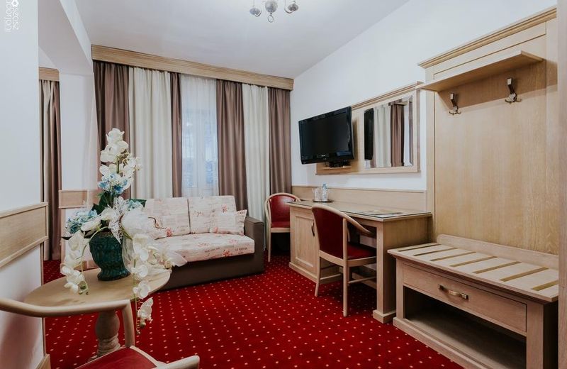 Hotel Lacu Rosu