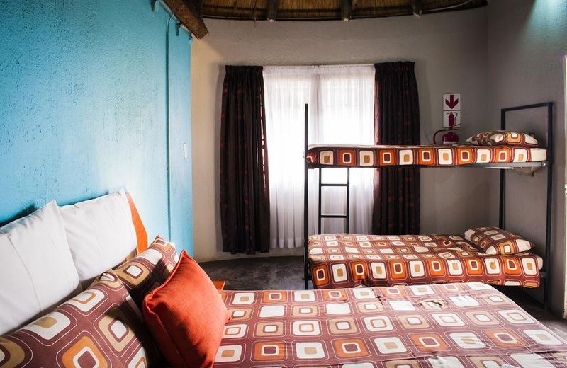 Sheris Lodge & Backpackers