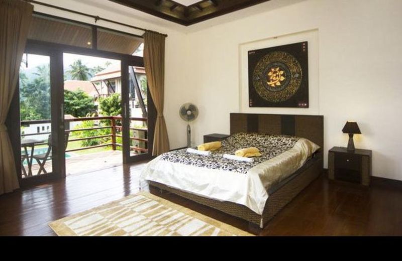 TROPICAL SUITES