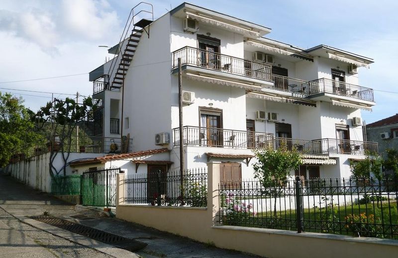 Sotiras Rooms