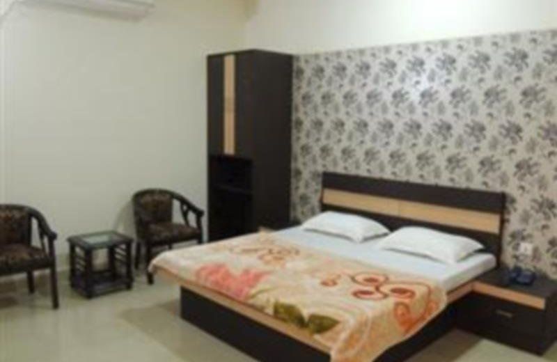 OYO 10414 Hotel Tushar Residency