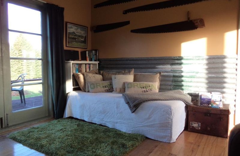 Earthsounds Country Cottage