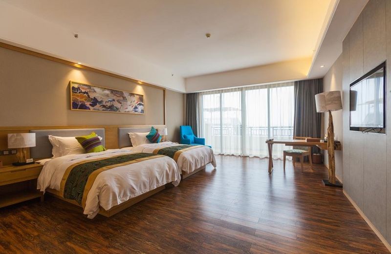 Days Suites Guilin Roshan Lake Hotel