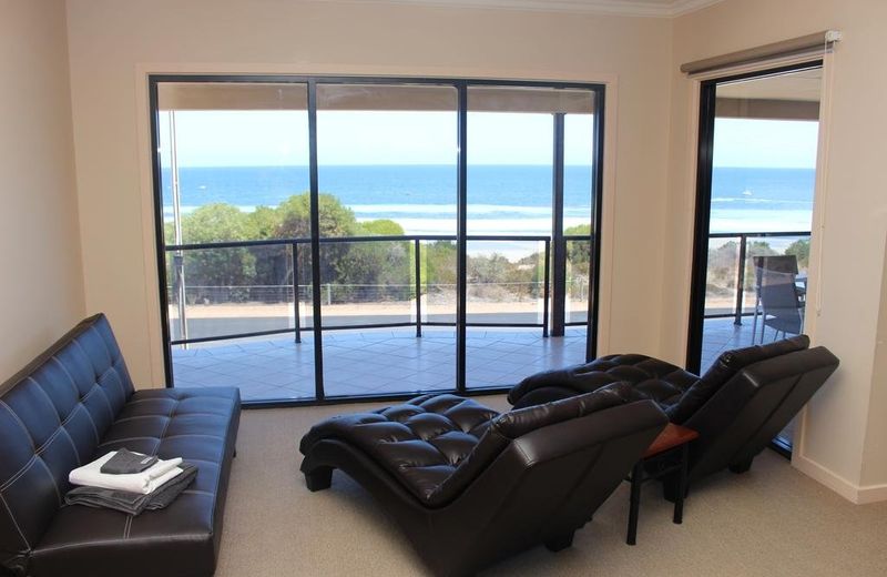 The Lighthouse - Beachfront Accommodation