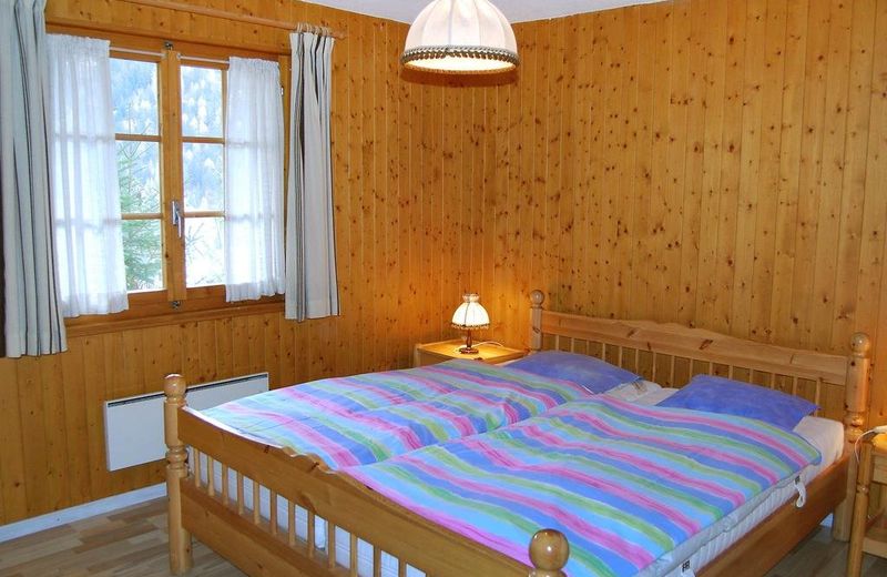 Chalet Chalet Puck