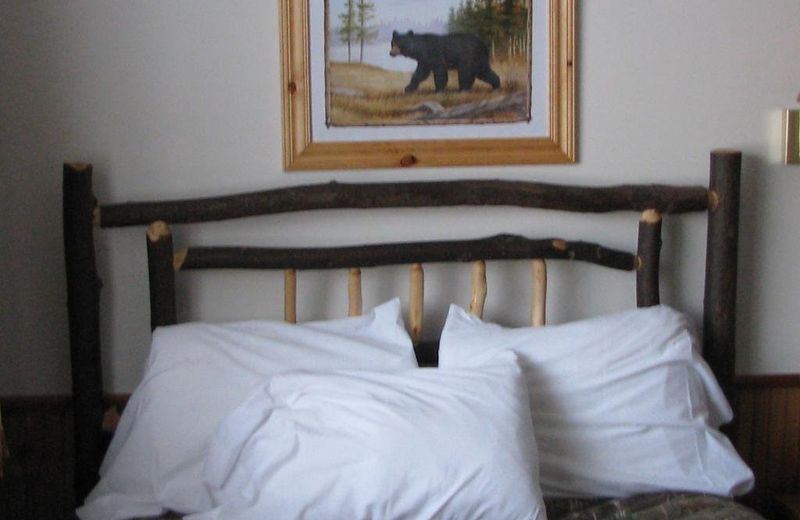 Pine Knoll Hotel