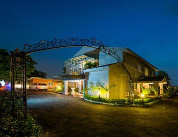 Outdoor Pictures 24
