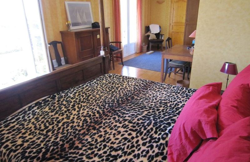 Beautiful Villa in Berlou South of France with Verandah