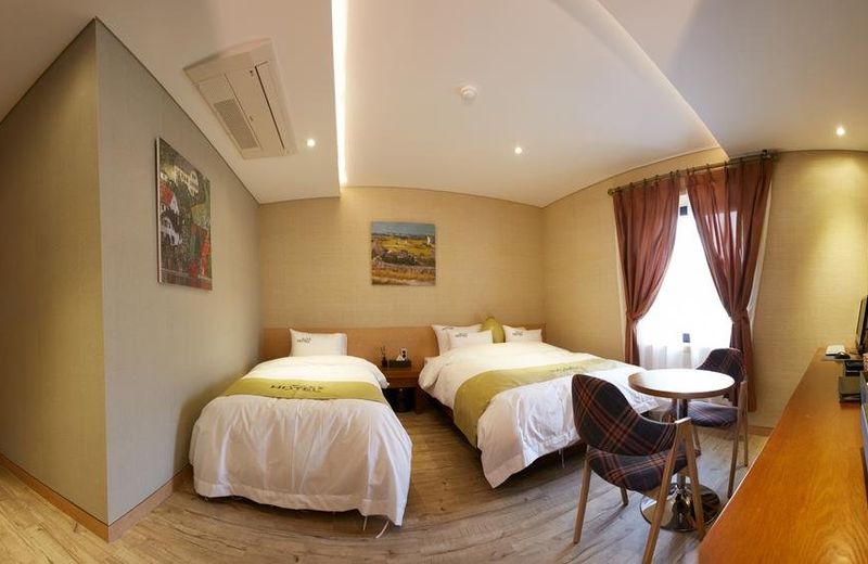West Hill Hotel