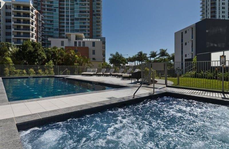 MERITON SERVICED APARTMENTS SOUTHPORT