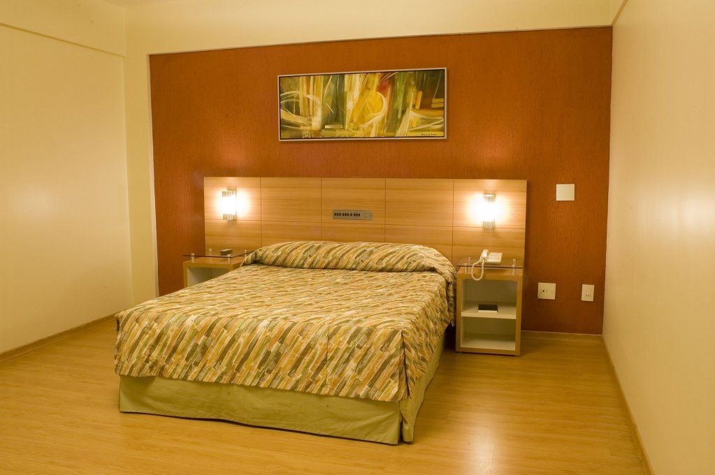 Líber Hotel Nova Serrana