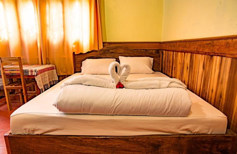 Zuela Guesthouse and Restaurant