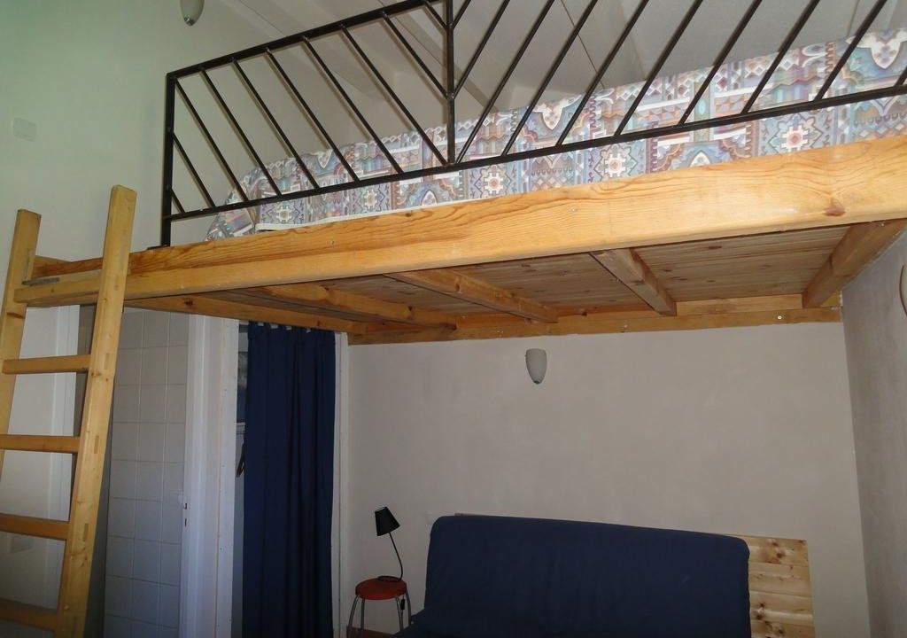 Charming Holiday Home in Poggio Mezzana 150 m from Beach