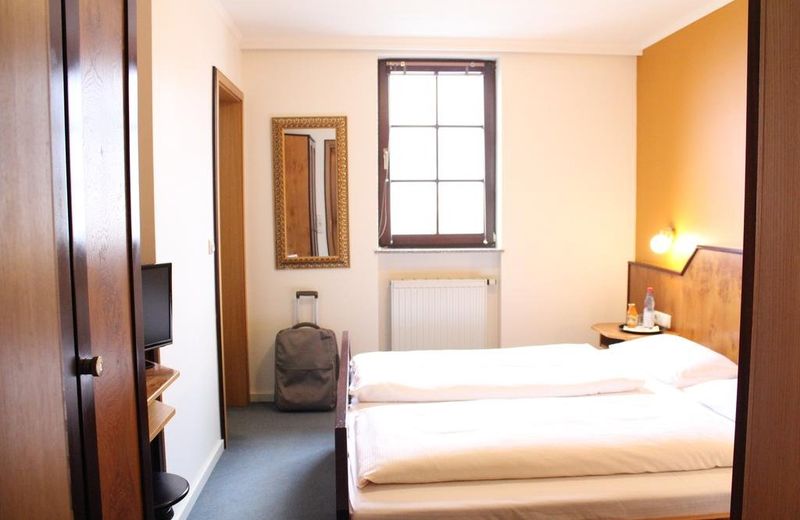 Hotel zur Waldbrucke