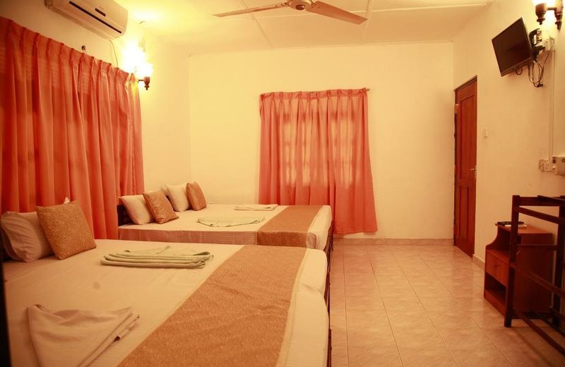 Hotel Cottage Tourist Rest