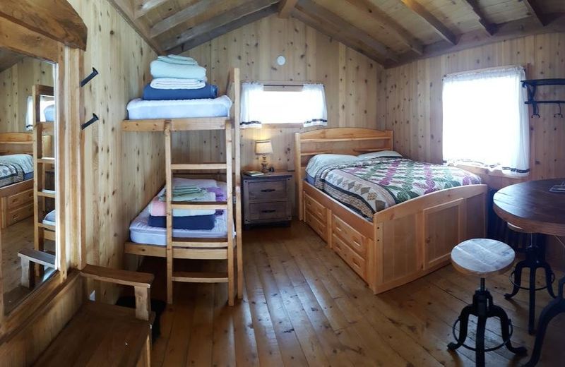 Ouray Riverside Resort - Inn & Cabins