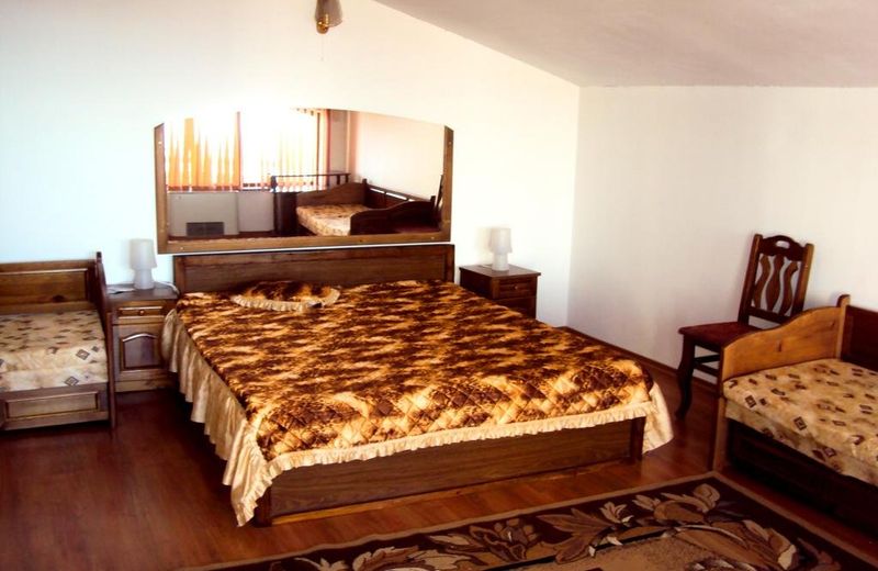 House Mirlevi
