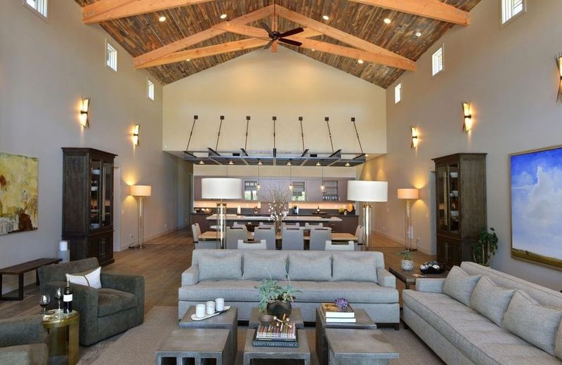 The Residence at Comstock Wines