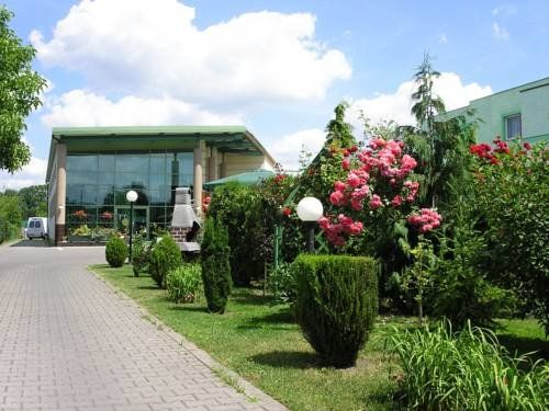 Outdoor Pictures 24