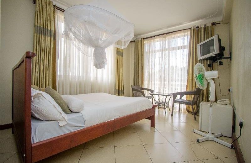 Tiptone Hotel