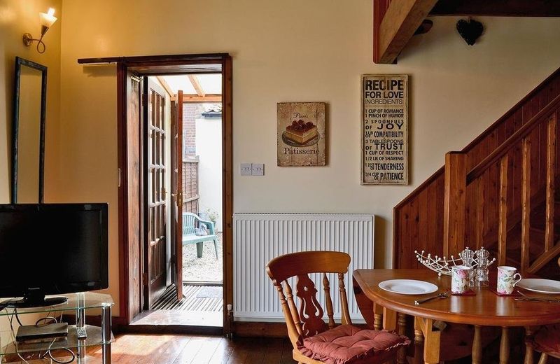 Elm Barn Lodge