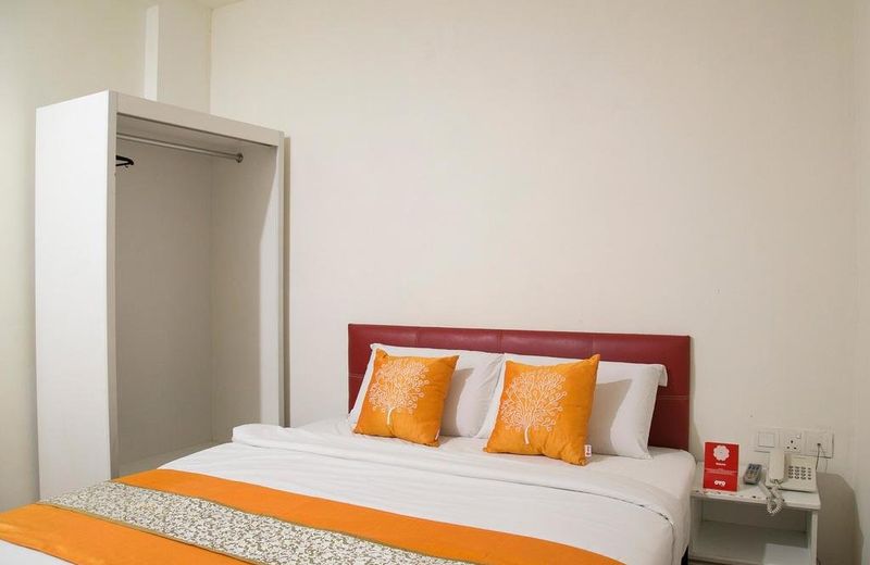 OYO 143 Swan Cottage Hotel