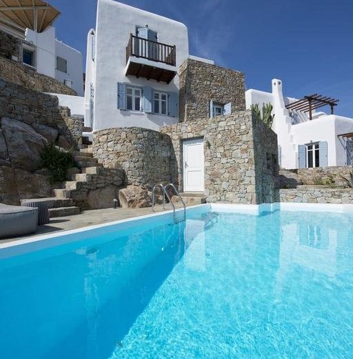Villa in Psarou with private heated pool by Diles Villas