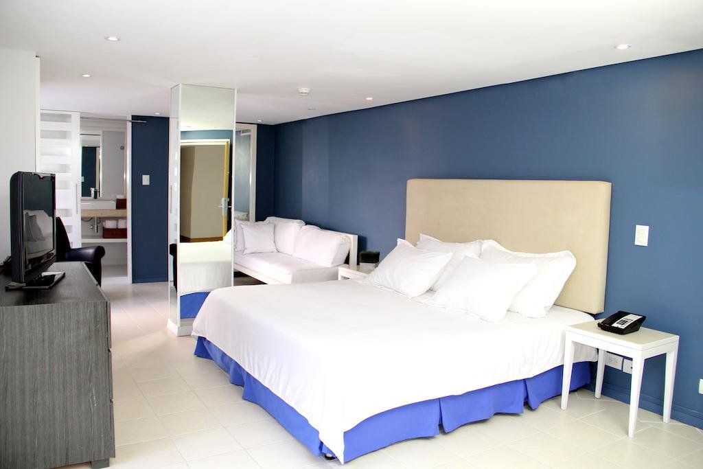Country International Hotel