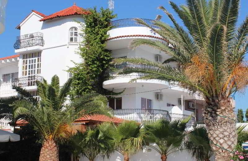 Elarin studios & apartments