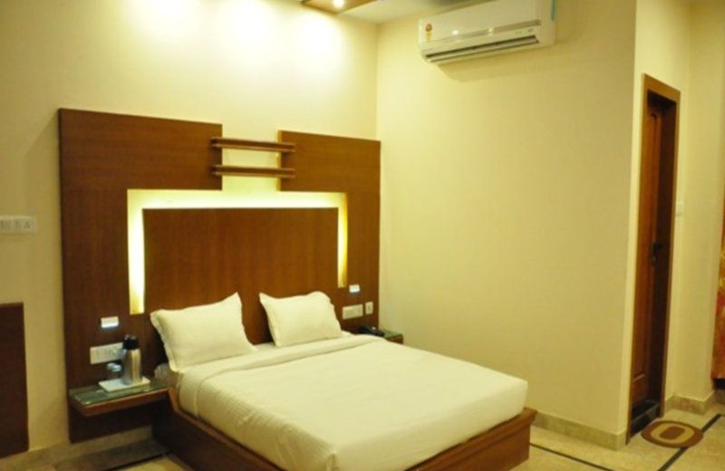 Hotel Basera Brij Bhoomi Vrindavan