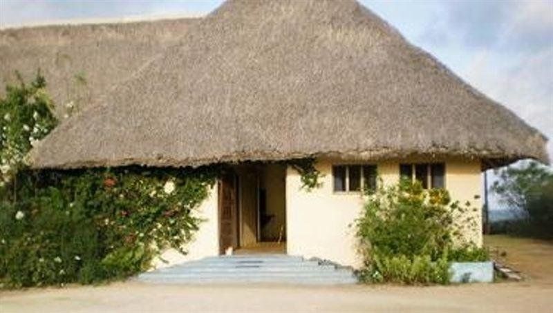 DONA SORAYA LODGE